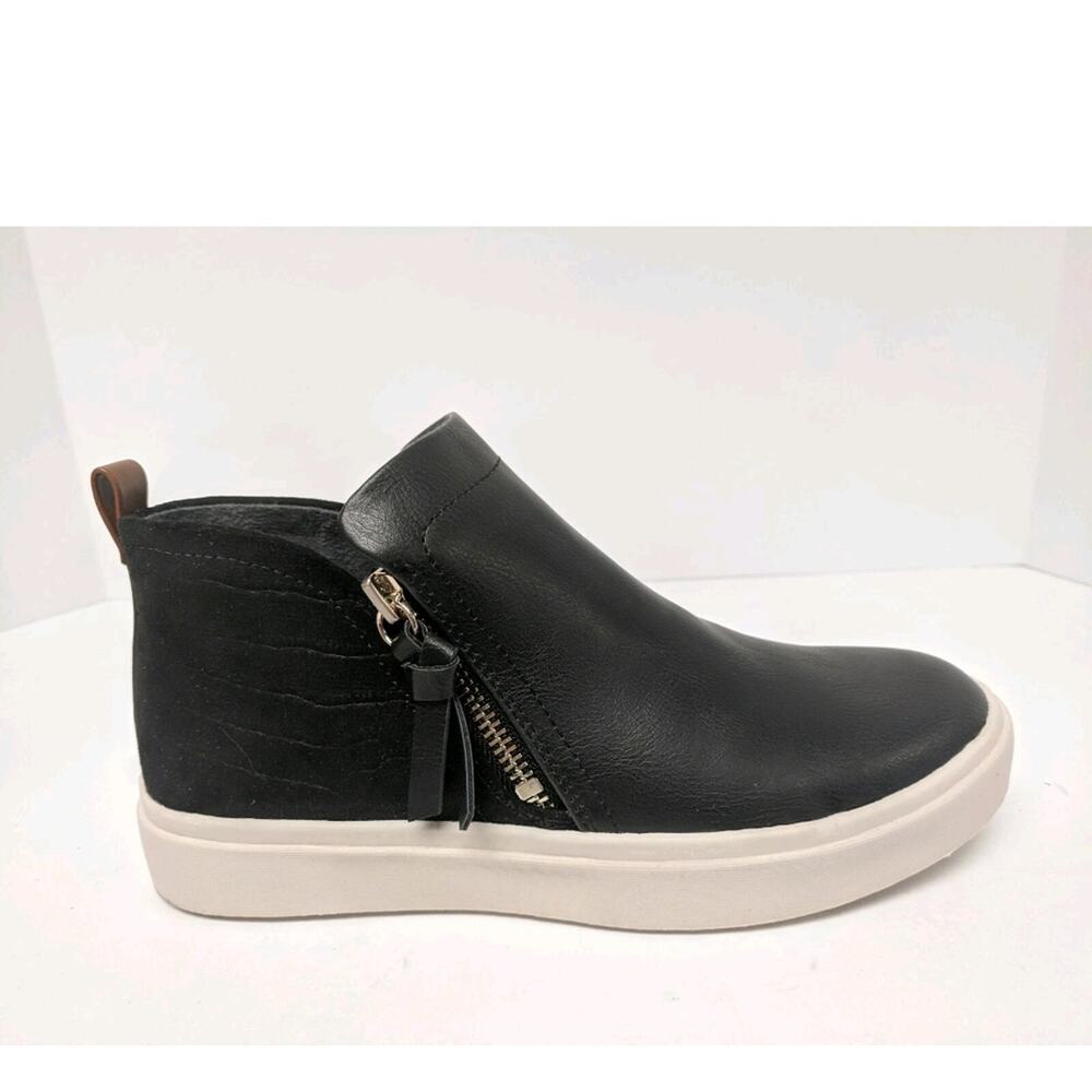 Dr. Scholl's Wanderay Sneaker, Black Smooth, Womens 7